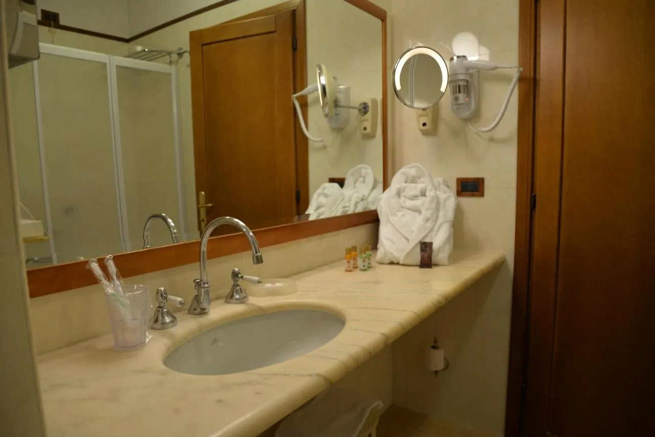 Strozzi Palace Hotel Florence